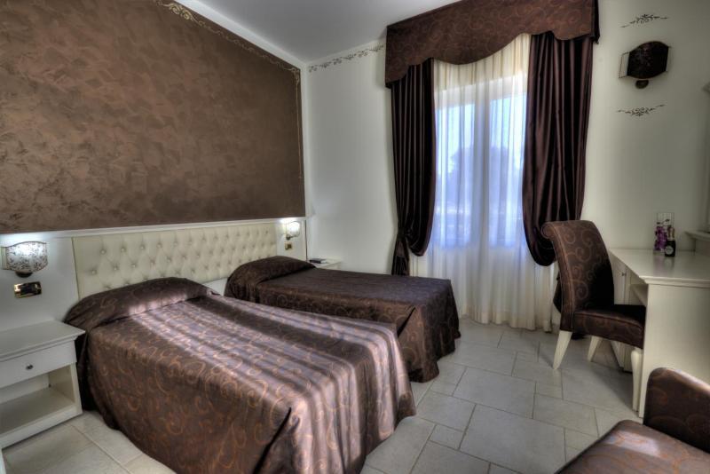 Hotel Madonna Delle Grazie เชจลีเมสซาปิกา ภายนอก รูปภาพ