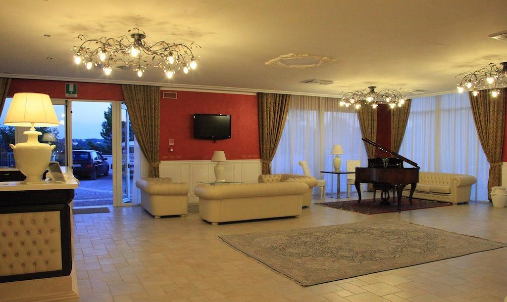 Hotel Madonna Delle Grazie เชจลีเมสซาปิกา ภายนอก รูปภาพ